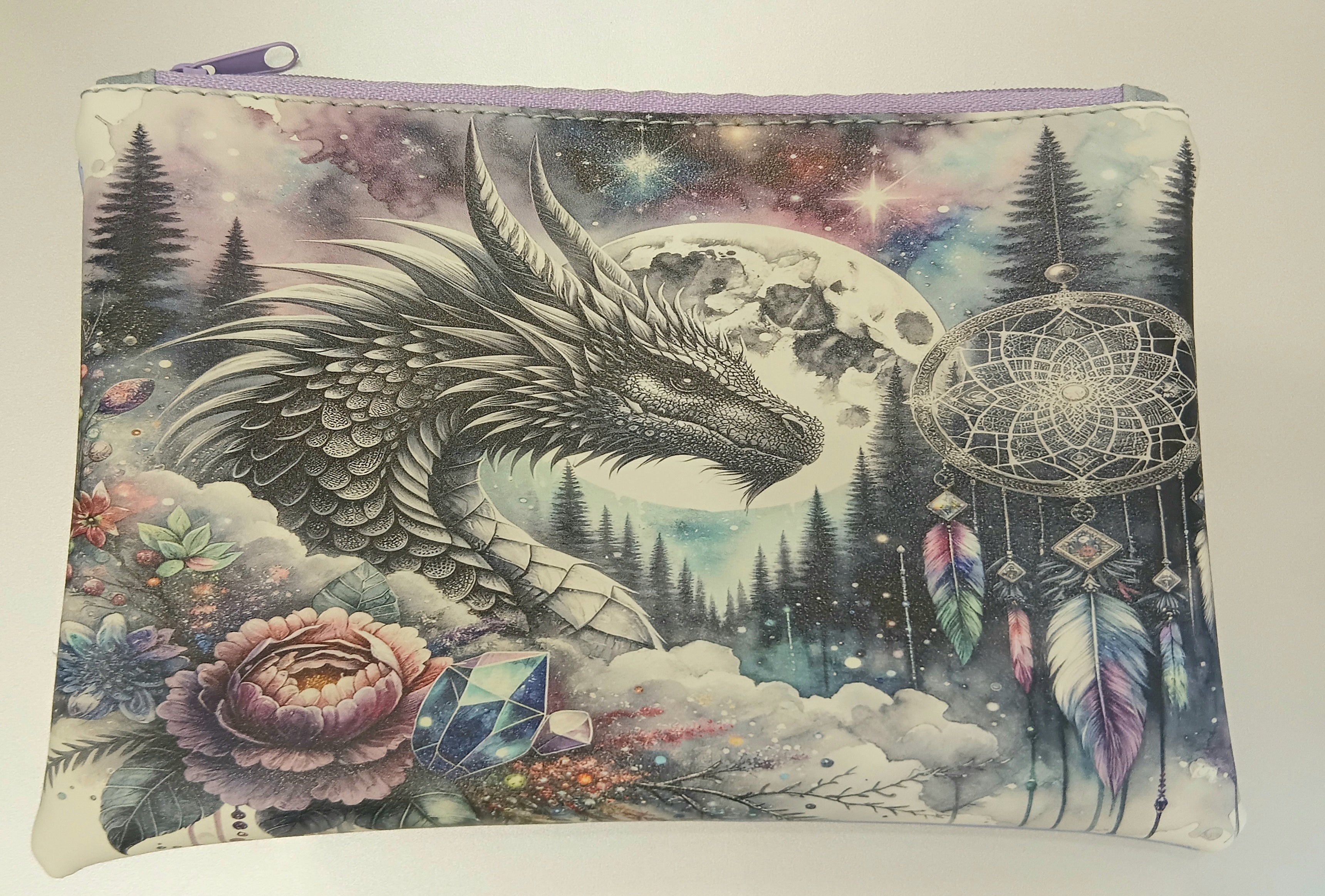 Medium lined zipper bag