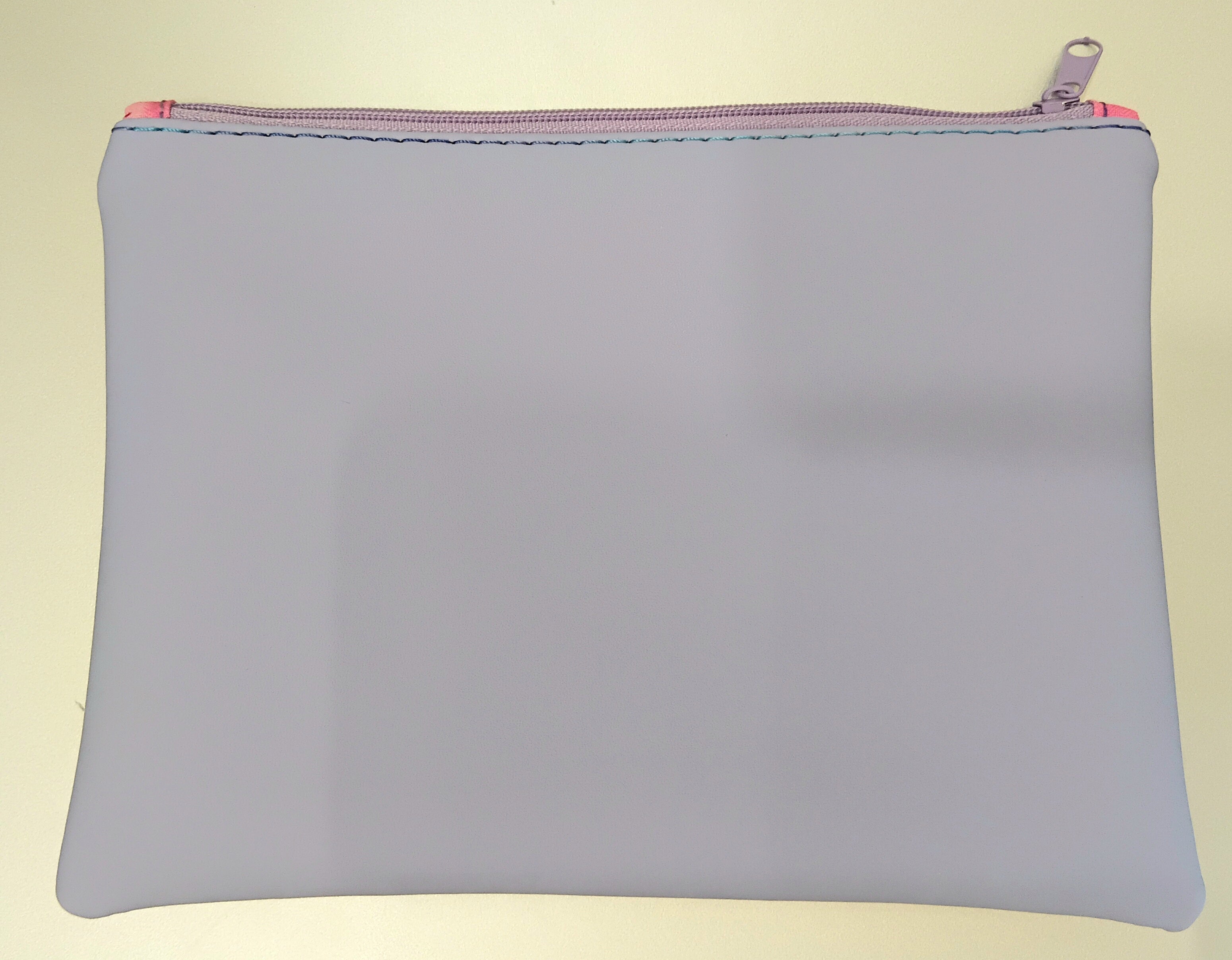 Large lined zipper bag