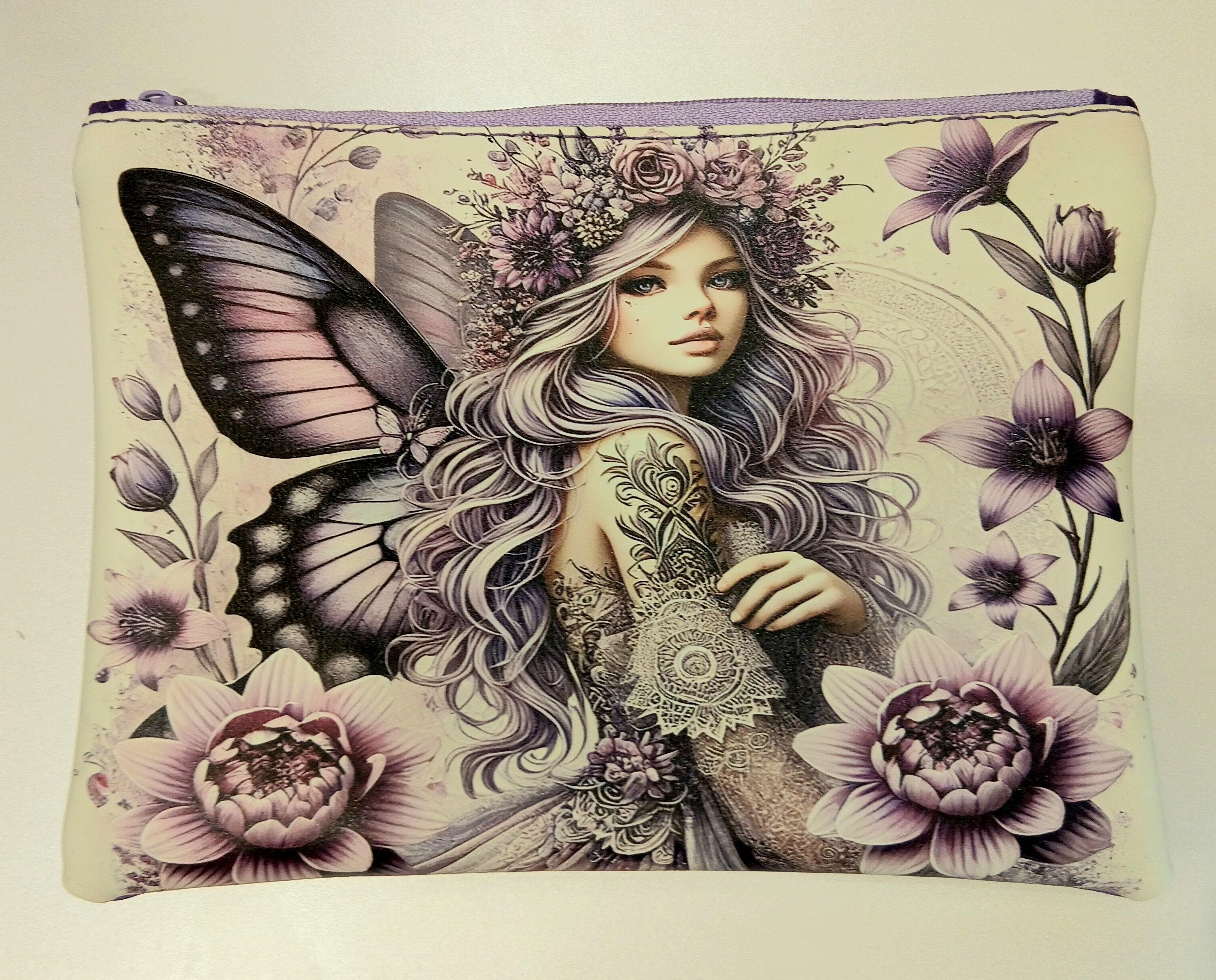 Large lined zipper bag